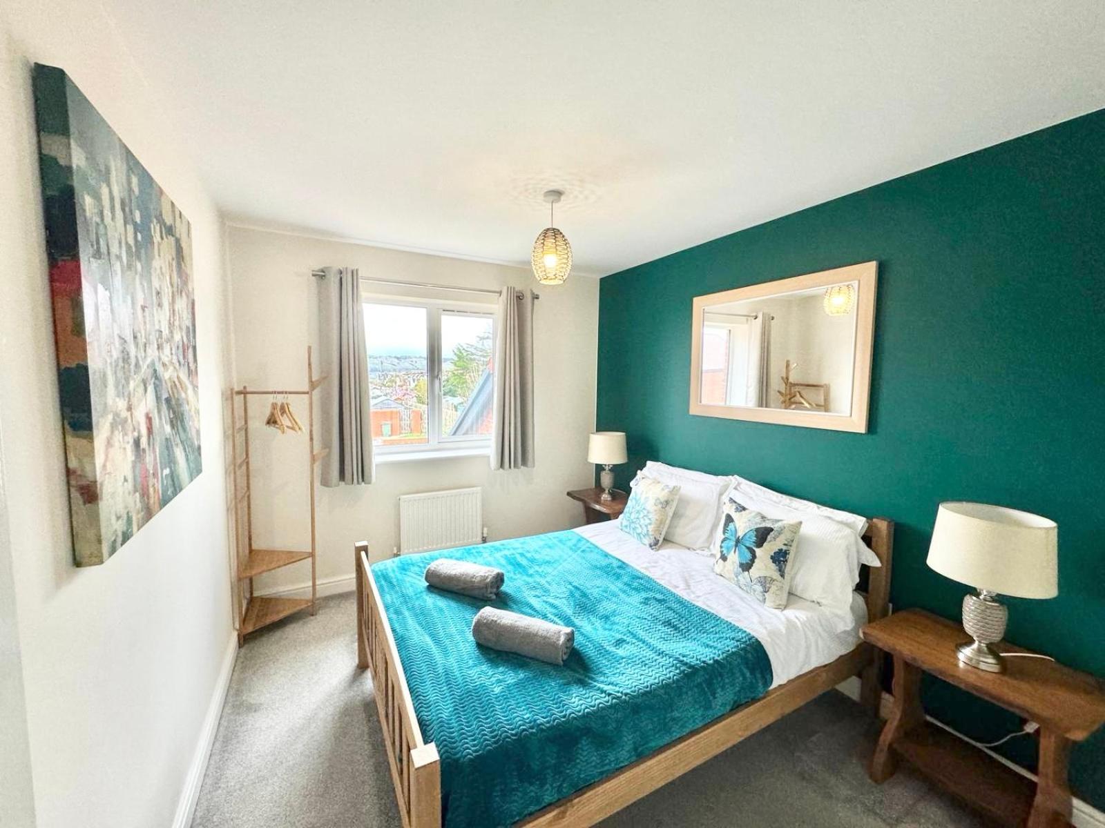 Home Centrally Located In Folkestone, Great Location For Families Or Workers Exterior foto